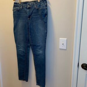 Woman’s Eddie Bauer jeans.